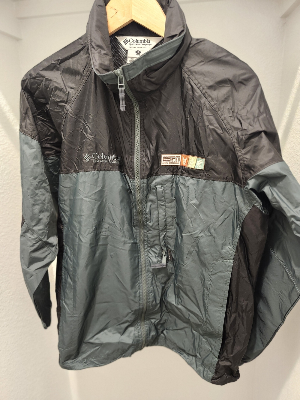 Columbia Men's Two-Tone Windbreaker Jacket - Black & Slate Green